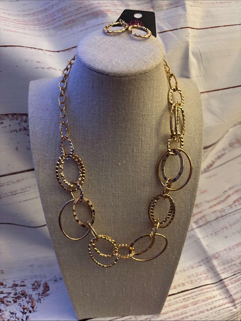 paparazzi Gold Multi-Texture Link Necklace and Hoop Earringsn